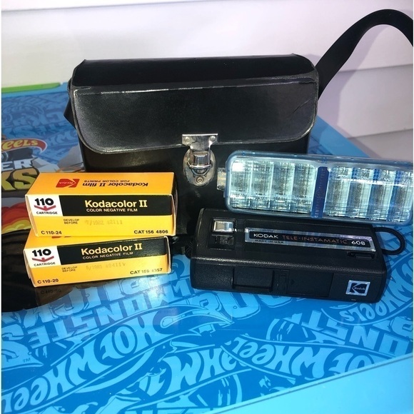 Vintage Kodak Tele Instamatic 608 camera 2 boxes of unopened film flash & case - Picture 2 of 11
